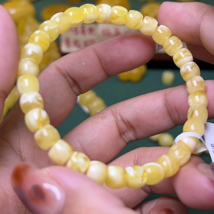 蜜蜡未镶嵌珠宝奇石