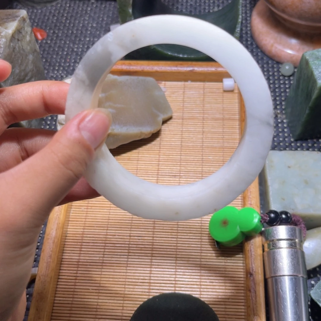 未镶嵌和田玉（子料）挂件华*