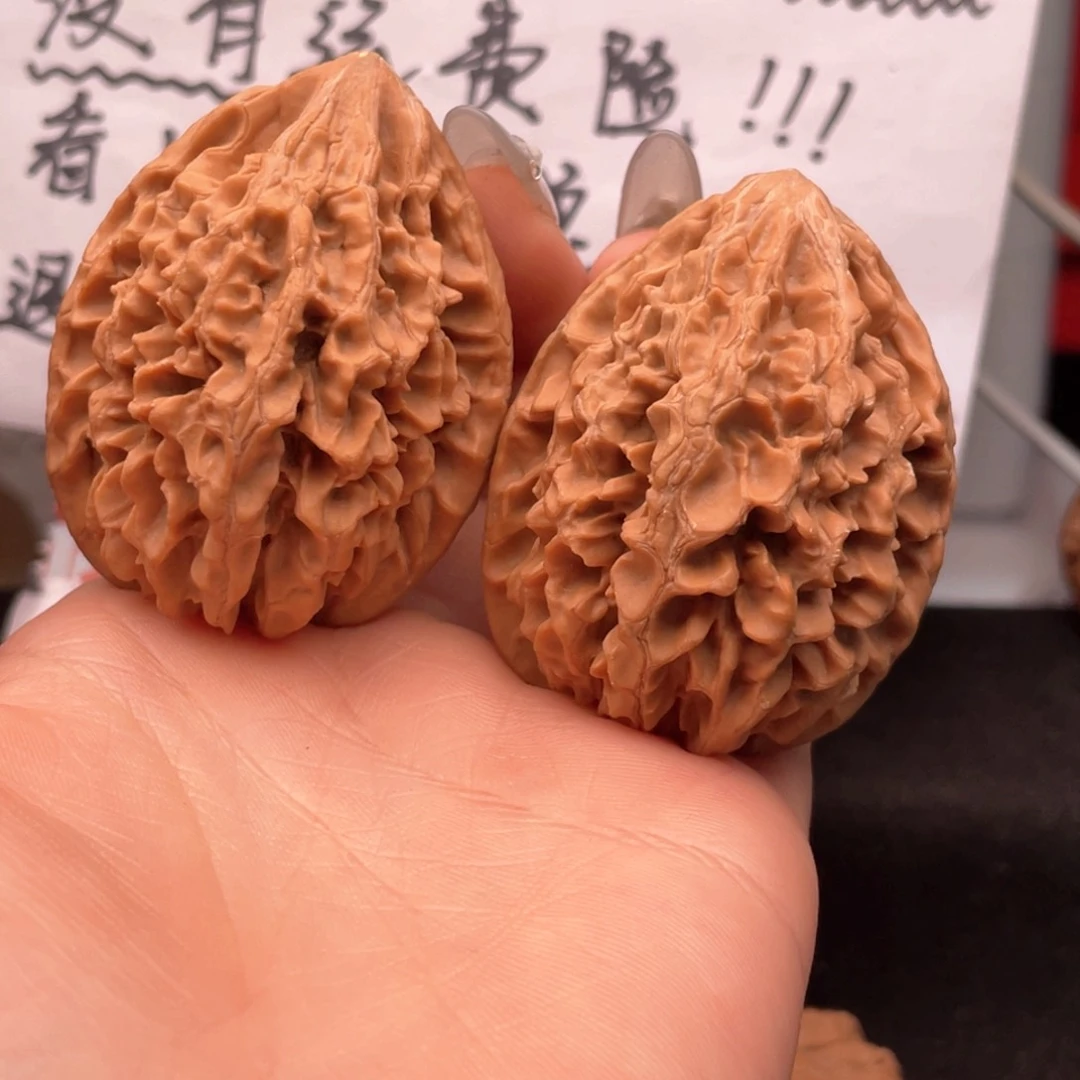 文玩核桃吊坠白**茶42鼠鼠全品