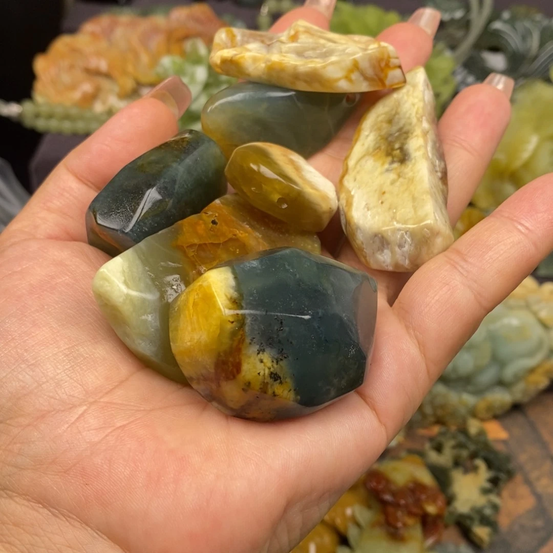 最***圆蛇纹石玉未镶嵌吊坠(不含链)