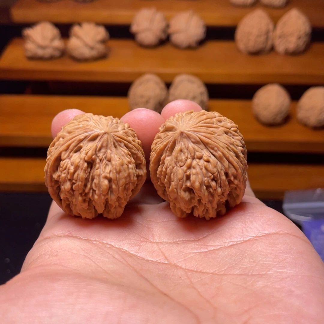 东***君文玩核桃吊坠文玩