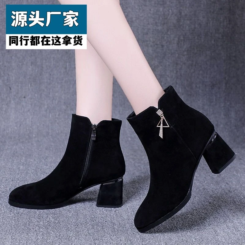 梵乐芬绒面短靴女粗跟2025冬季新款时尚圆头中跟马丁靴真皮加绒保