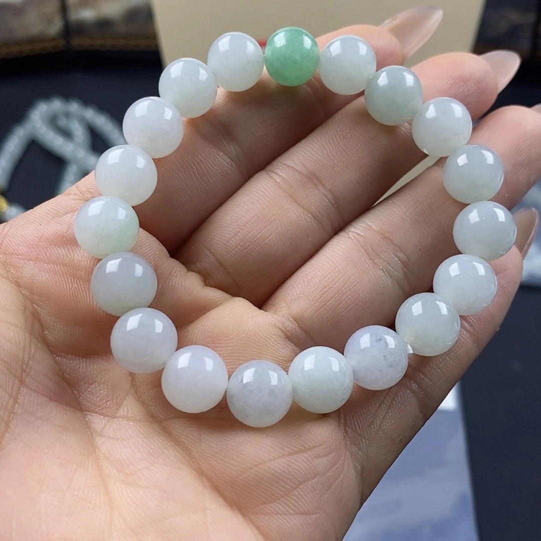 定制翡翠未镶嵌手串