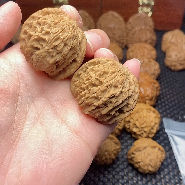 文玩核桃把件40磨盘