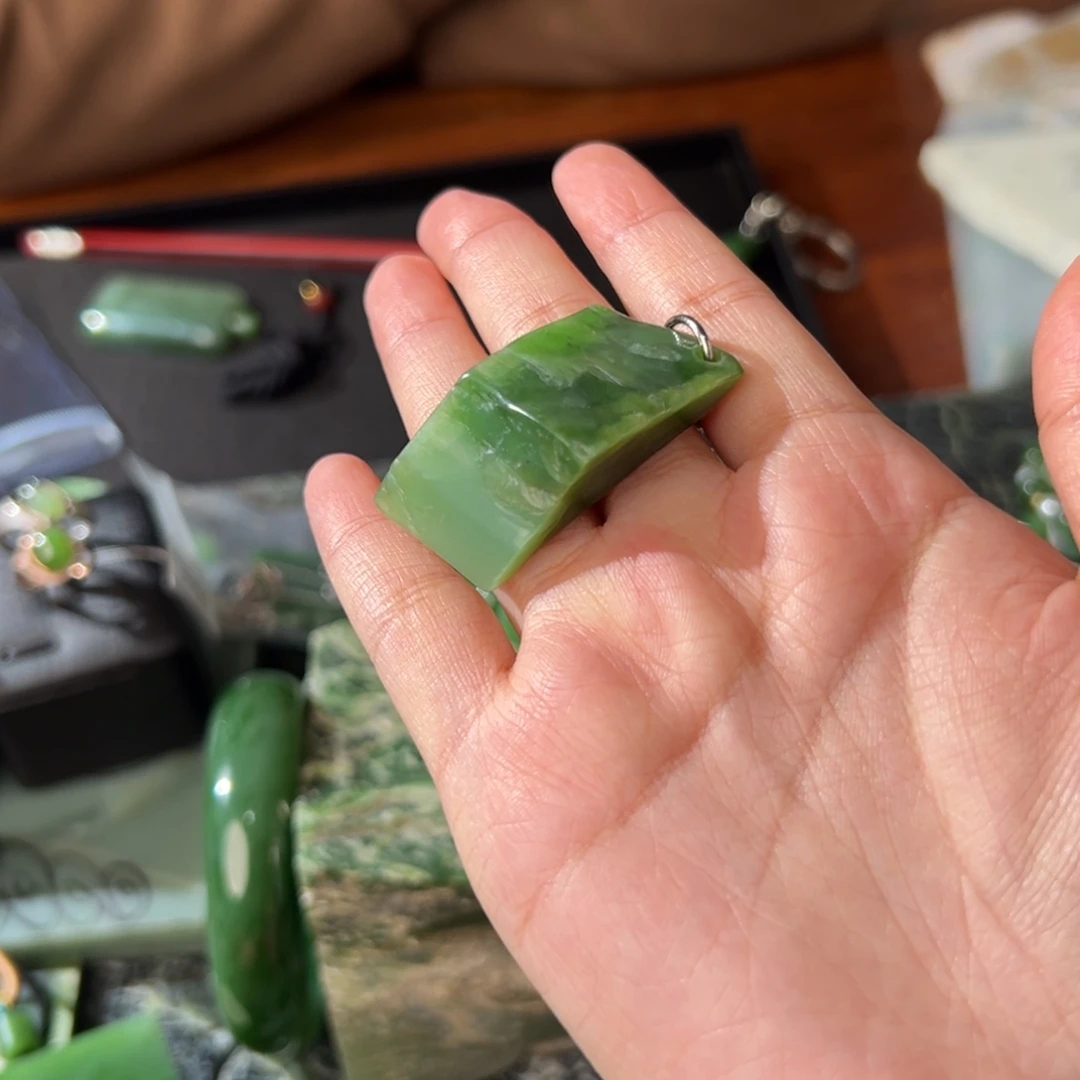 未镶嵌和田玉（碧玉）挂件