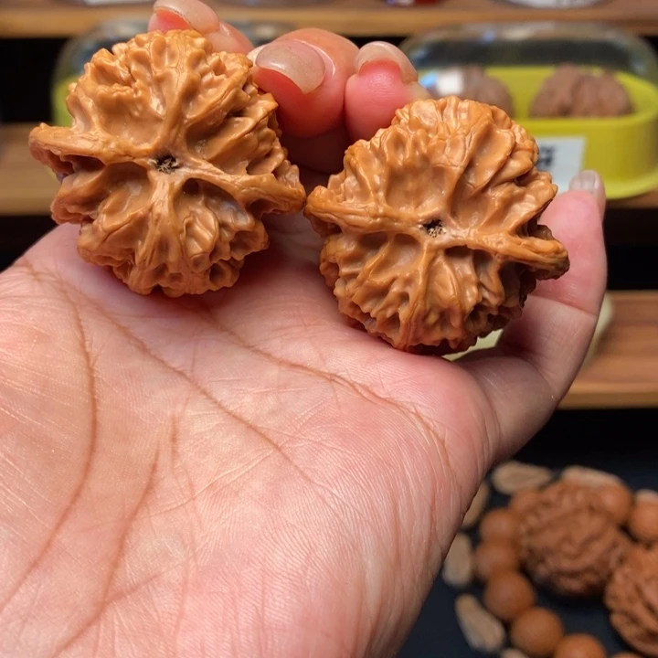 我***欢吊坠文玩核桃41全品苹果园