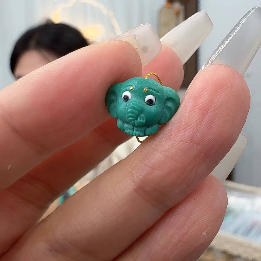 绿松石未镶嵌挂件