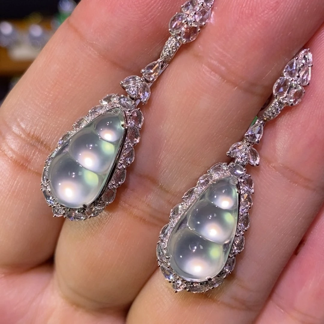 【闪购商品】颈饰18K金镶嵌翡翠