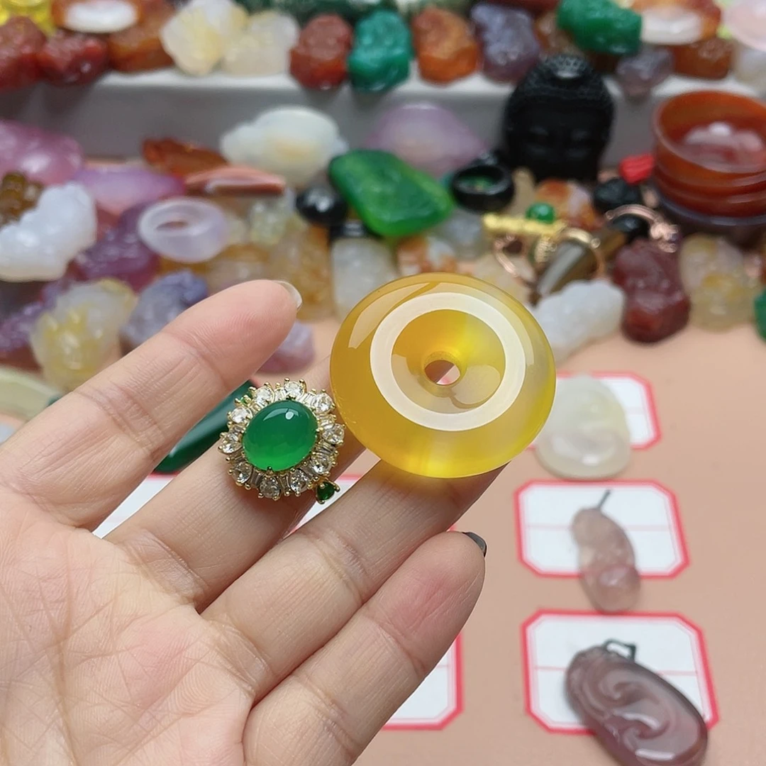 玛瑙/玉髓颈饰合金红*玉