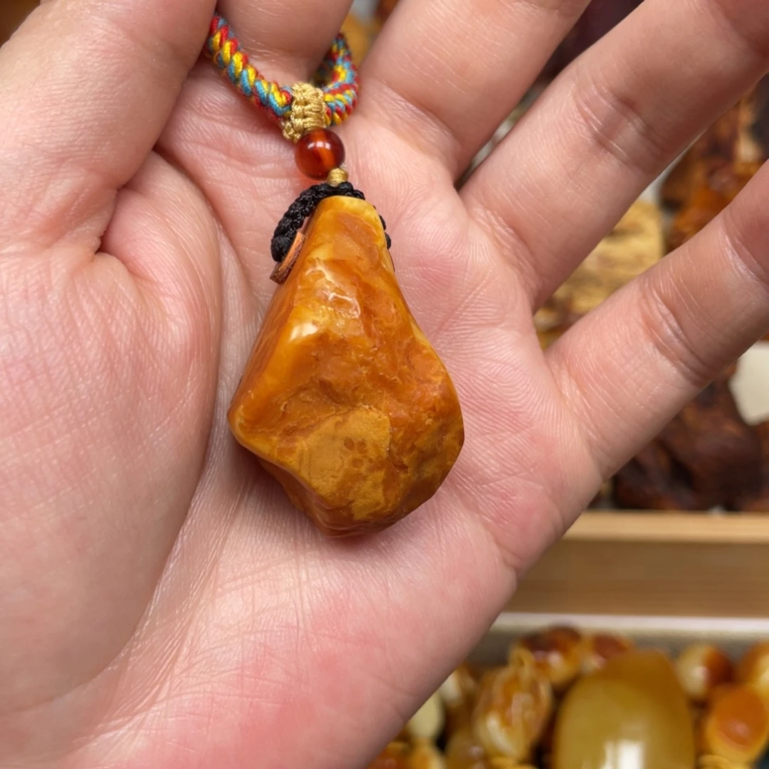 蜜蜡珠宝奇石未镶嵌