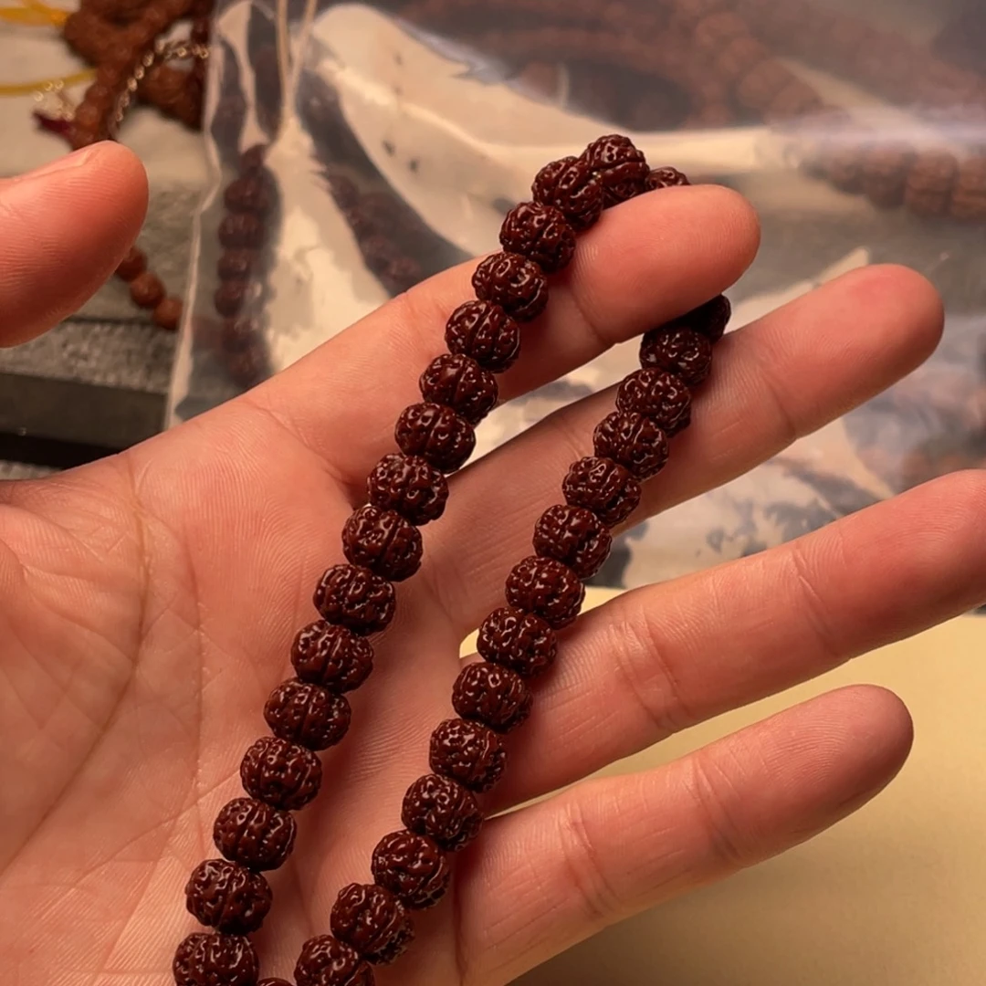 金刚菩提吊坠小*哥红串不支持下水