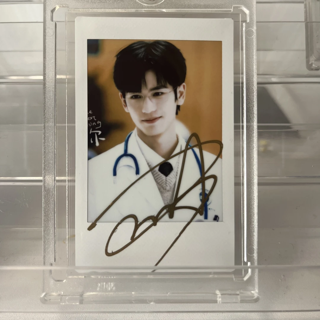 P0641【张凌赫】正品拍立得照片 白边