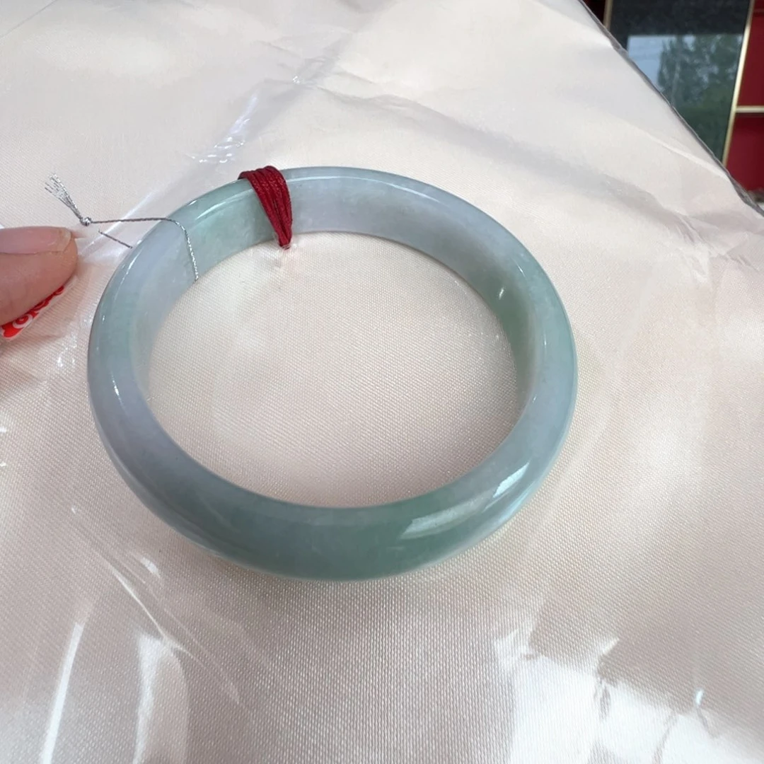 翡翠手镯未镶嵌春彩54
