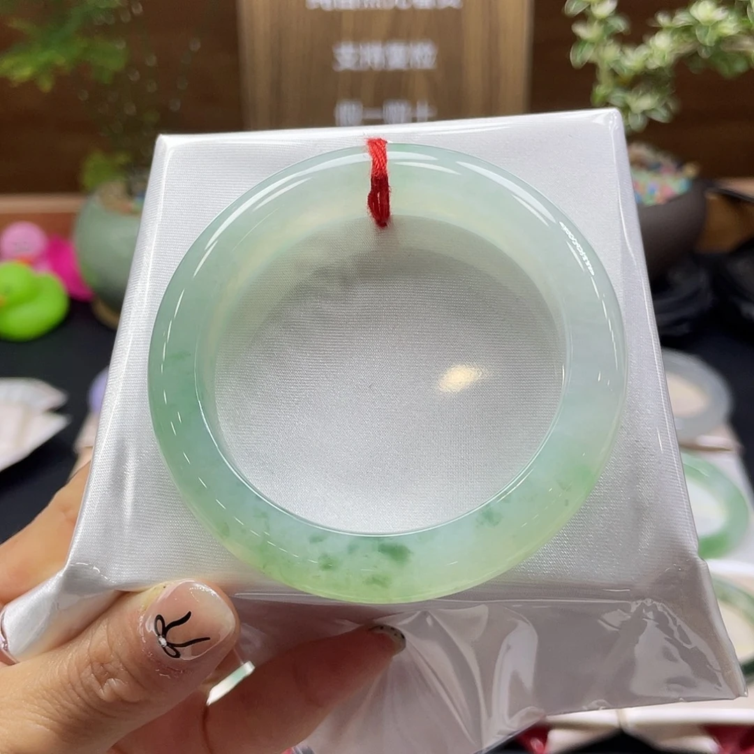 翡翠未镶嵌手镯40 号