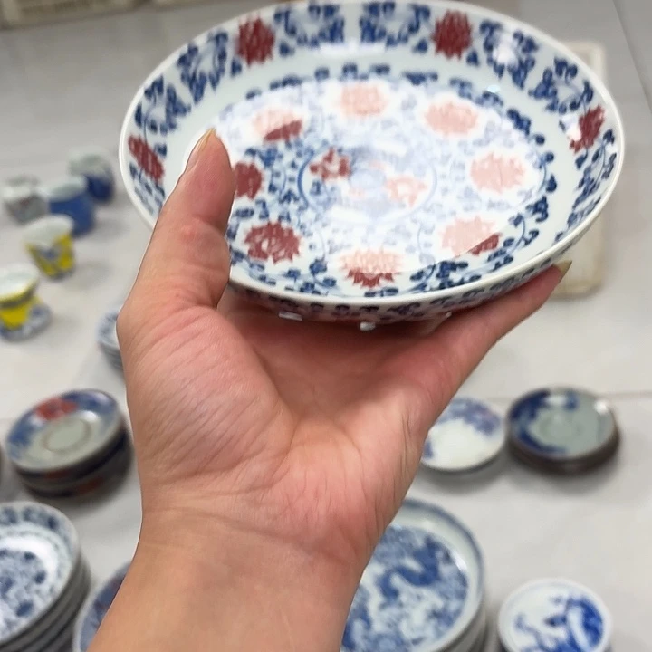 瓷片釉里红缠枝莲大胡乘景德镇