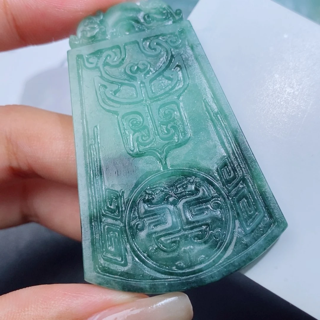 定制翡翠吊坠未镶嵌