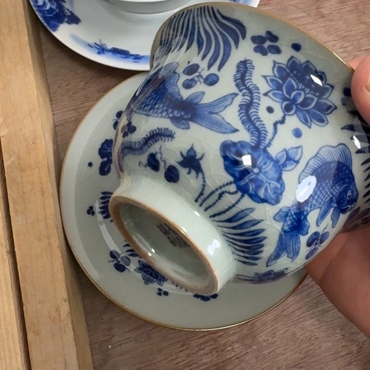 鱼藻纹元宝盖碗的