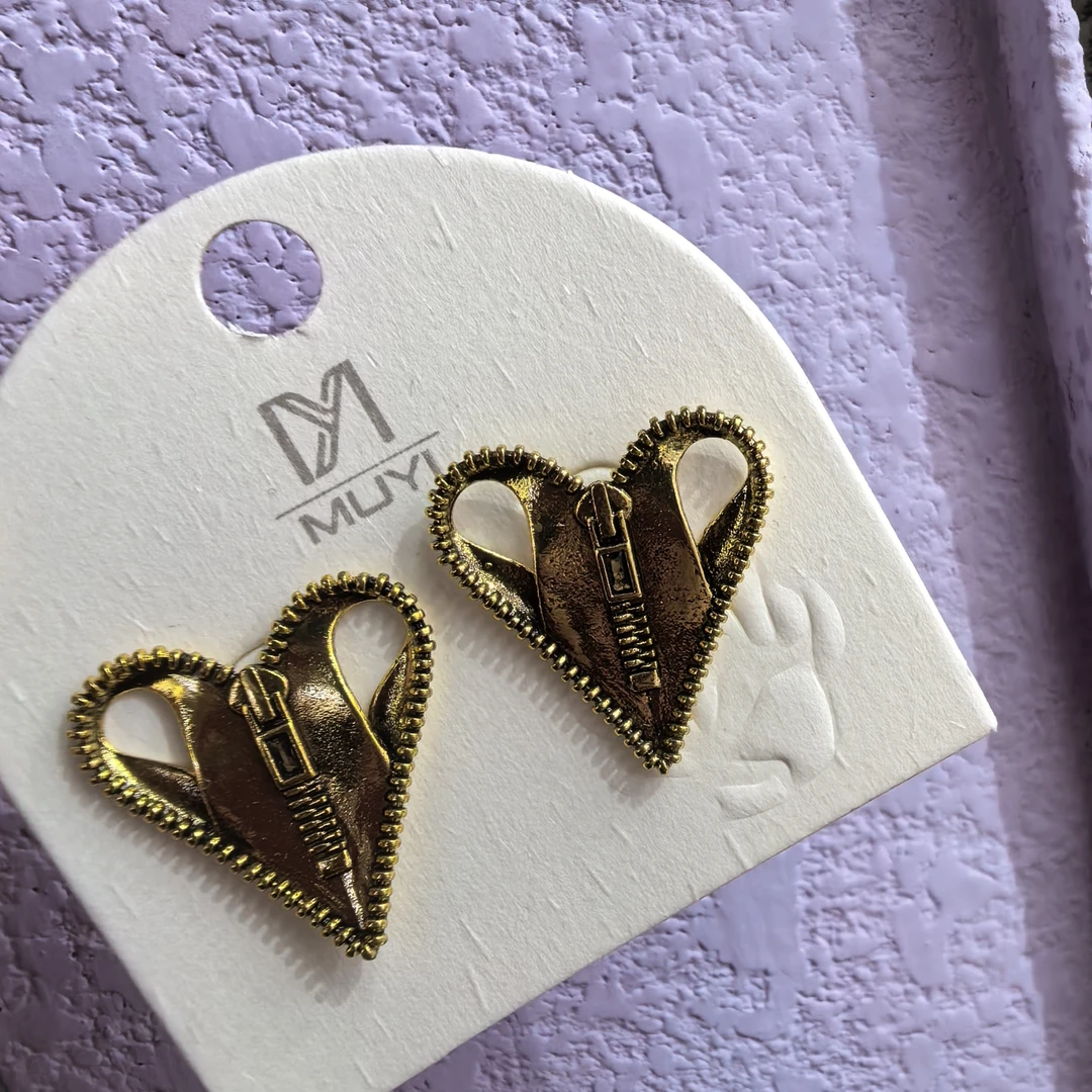 D106金色拉链爱心耳钉耳饰