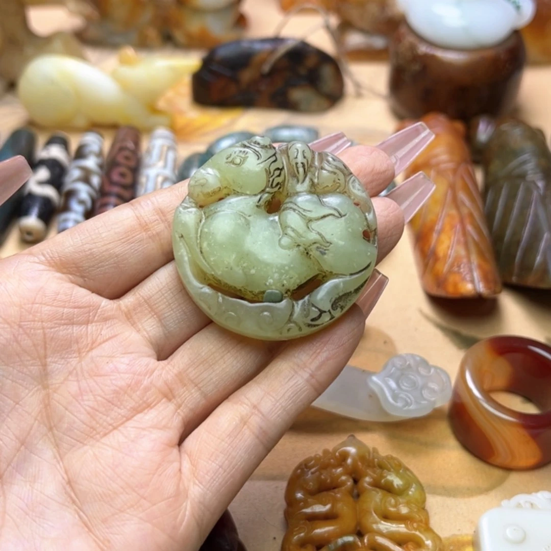 【闪购商品】蛇纹石玉颈饰未镶嵌