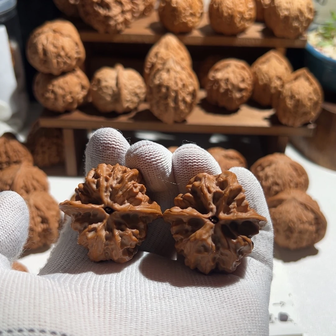 港***号核桃全品无修 40 47克 磐石