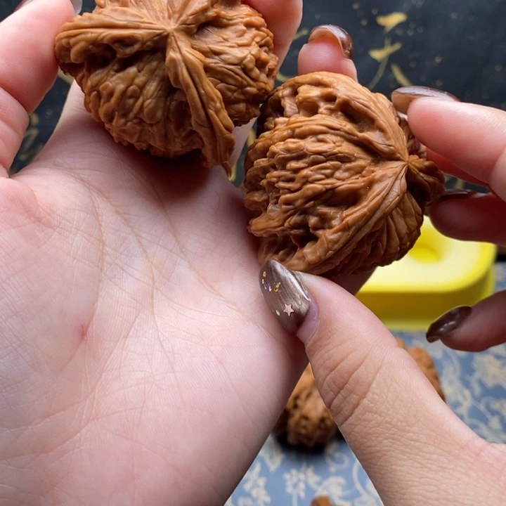 C***_吊坠文玩核桃白狮子