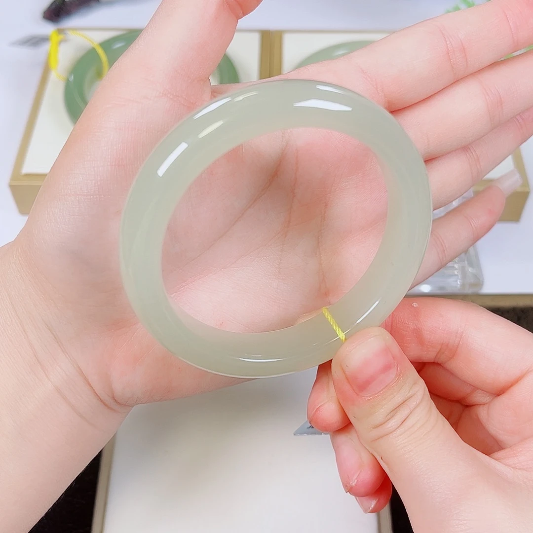 和田玉未镶嵌手镯53.8