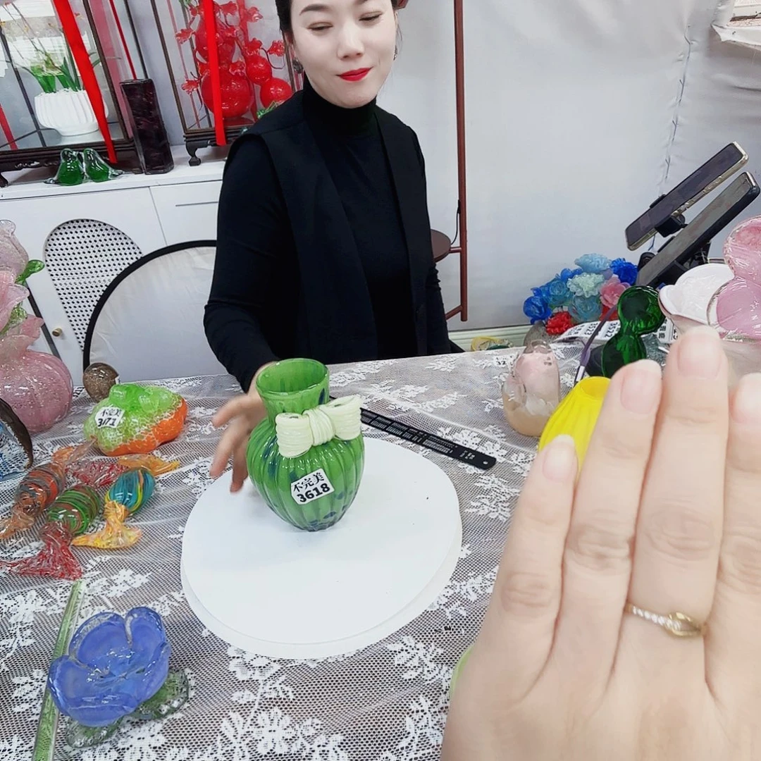 3618 安妮家居花瓶摆件不完美