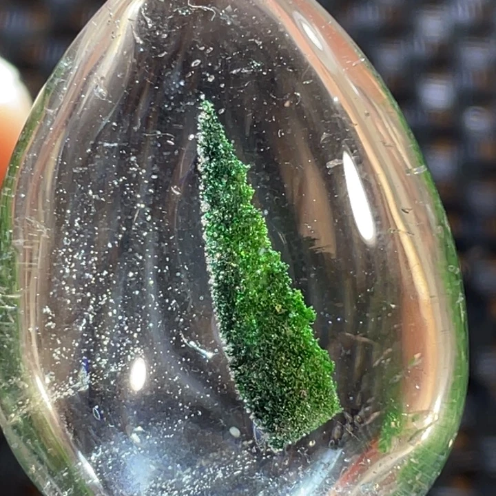 水晶颈饰未镶嵌声*