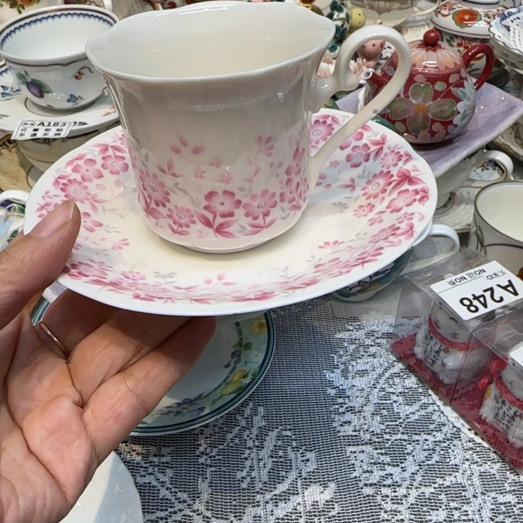 咖啡杯里的咖啡是我的最爱了吧