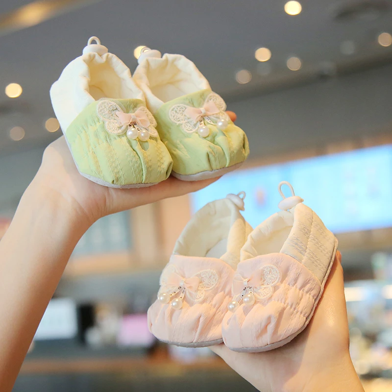 0-1岁宝宝春秋单鞋透气轻薄款婴儿步前鞋学走路外穿布鞋不掉防滑