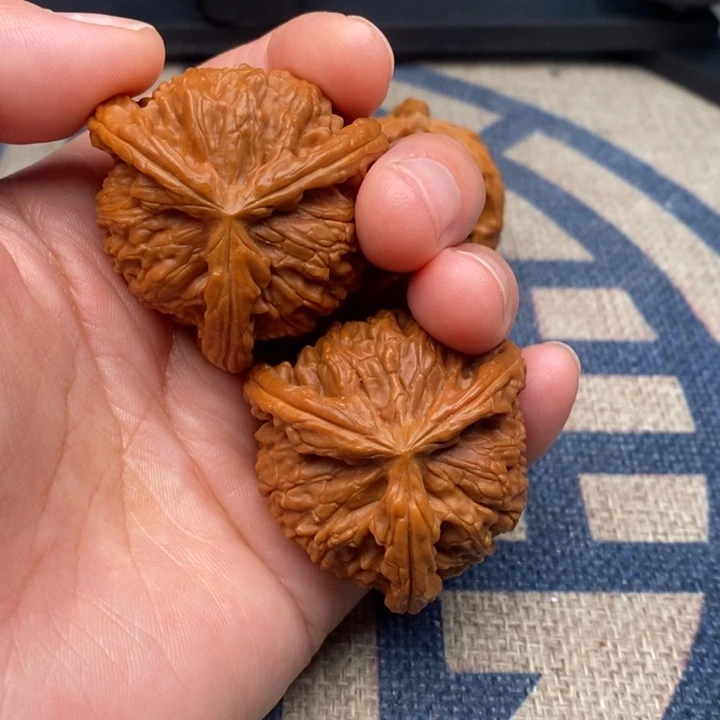 吊坠文玩核桃墨*三棱