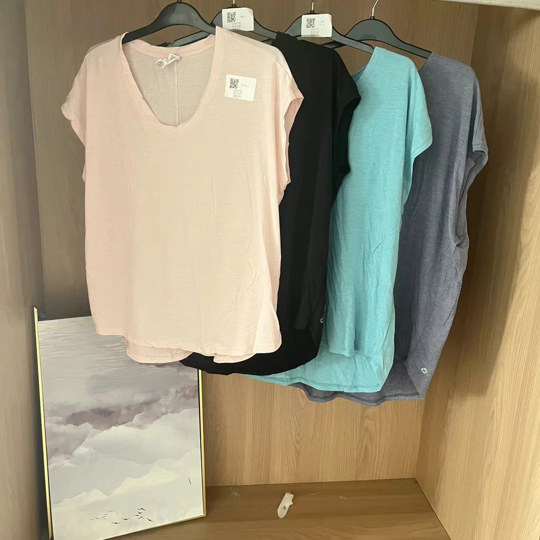 426007纯色休闲舒适圆领短袖