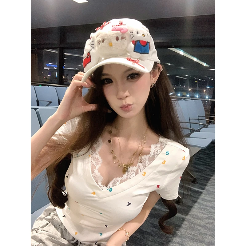 甜虾派 蕾丝物语 简约印花V领蕾丝边T恤女甜美百搭显瘦正肩上衣