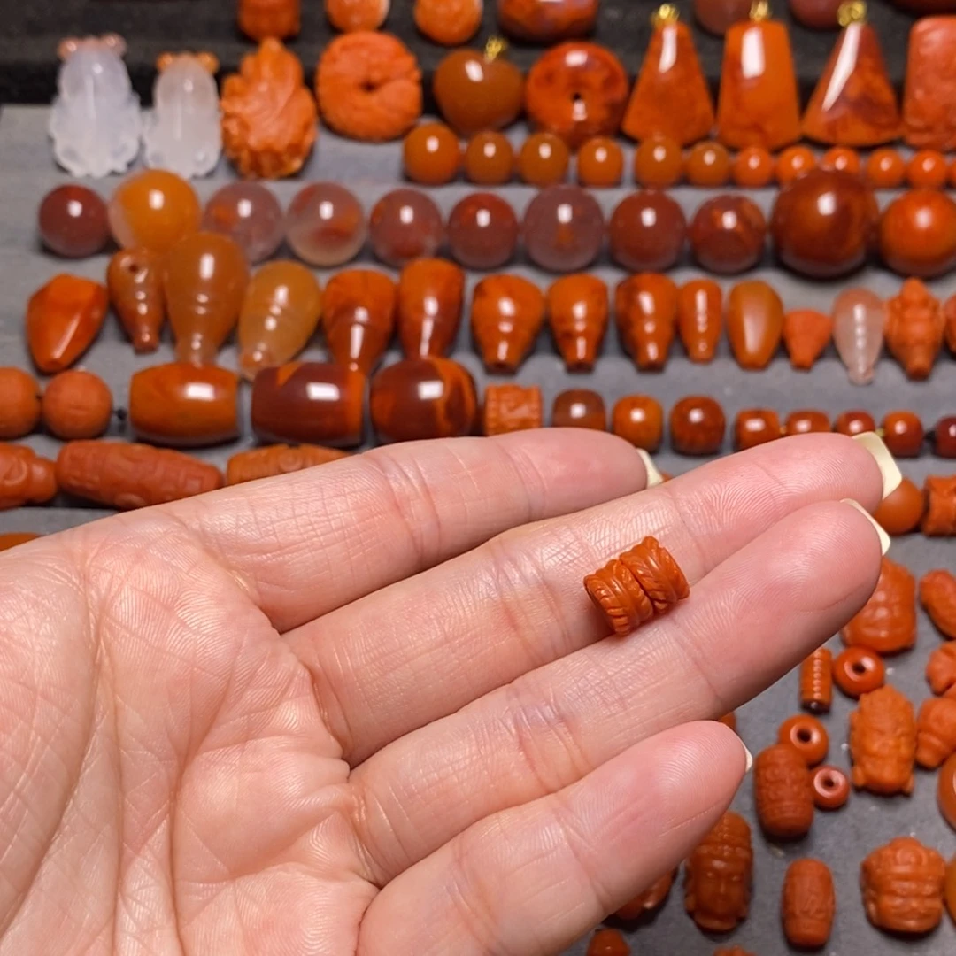 南红玛瑙未镶嵌手链