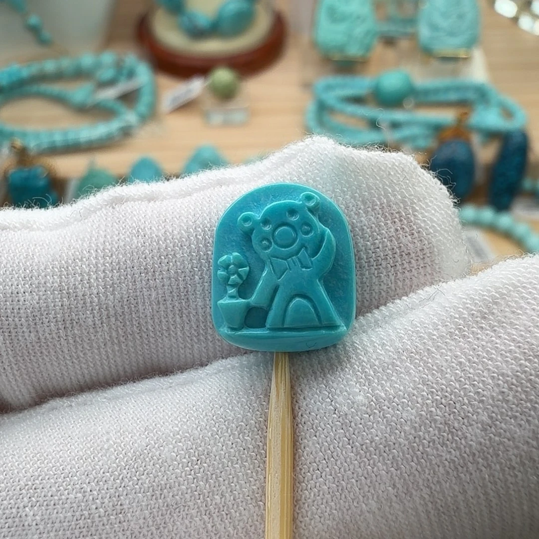 绿松石未镶嵌珠宝奇石