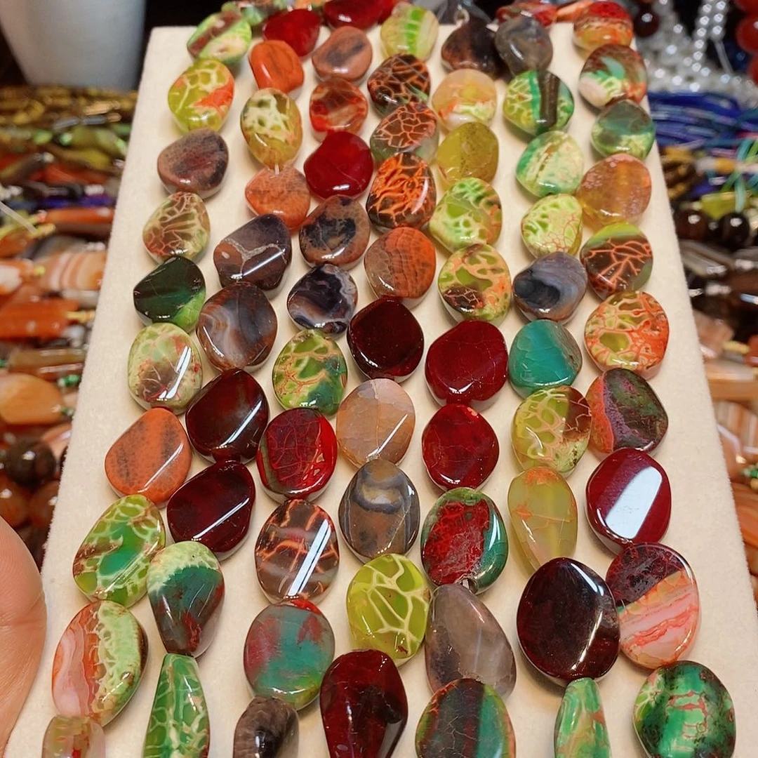 玛瑙/玉髓未镶嵌珠宝半成品孔雀玛瑙扭牌一条15✖️20mm