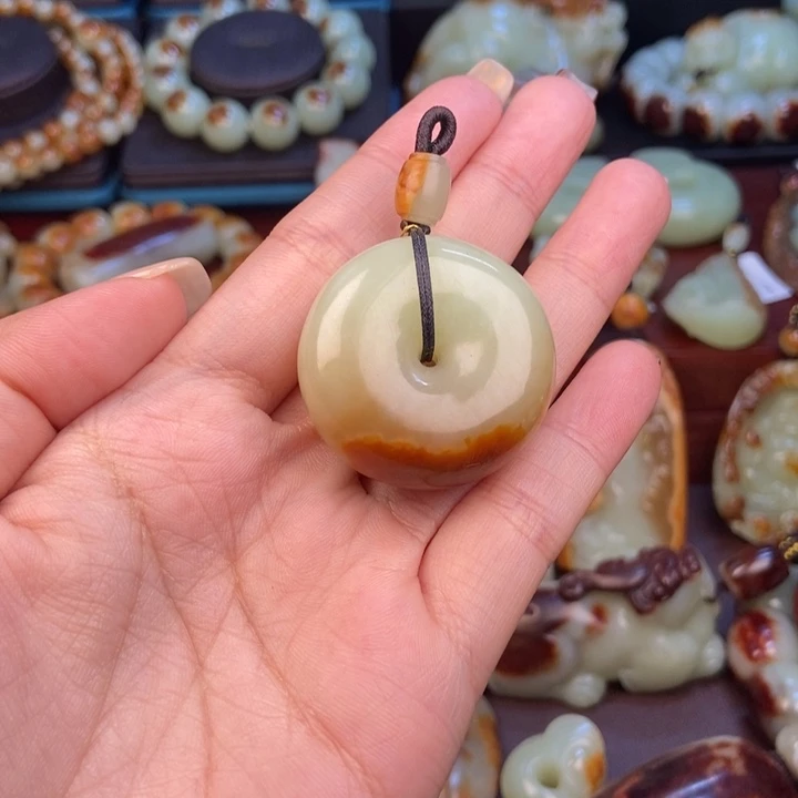 ₓ***ᴸ岫岩河磨玉（透闪石质玉）未镶嵌挂件