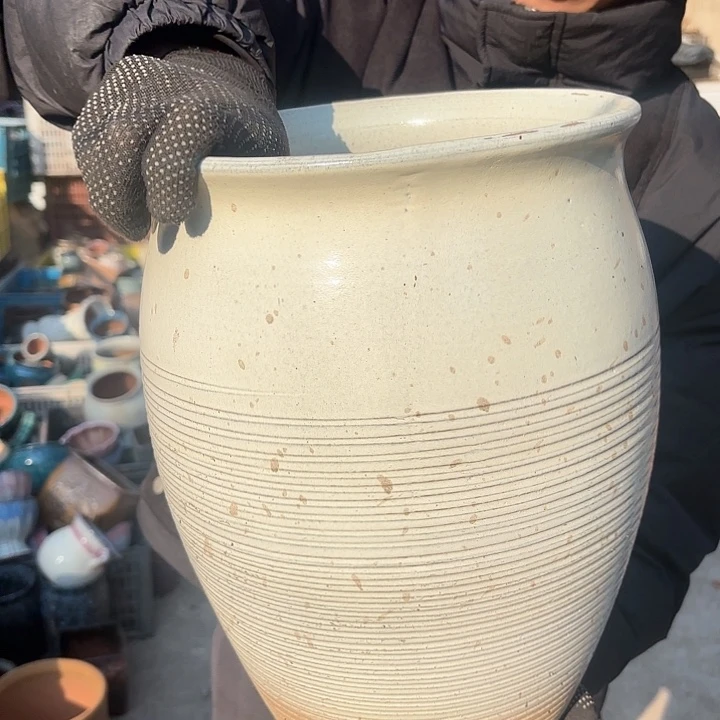 红陶白点口径 24*31