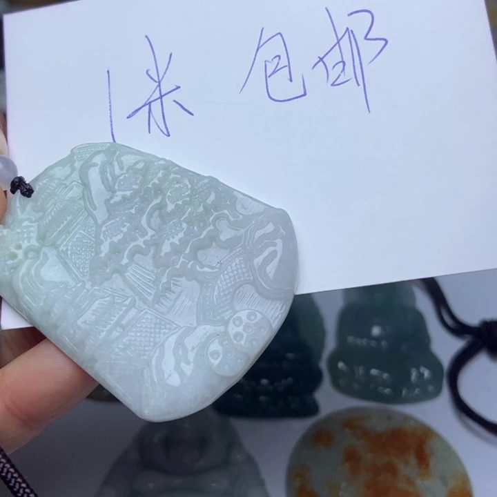 翡翠颈饰未镶嵌普**航翡翠