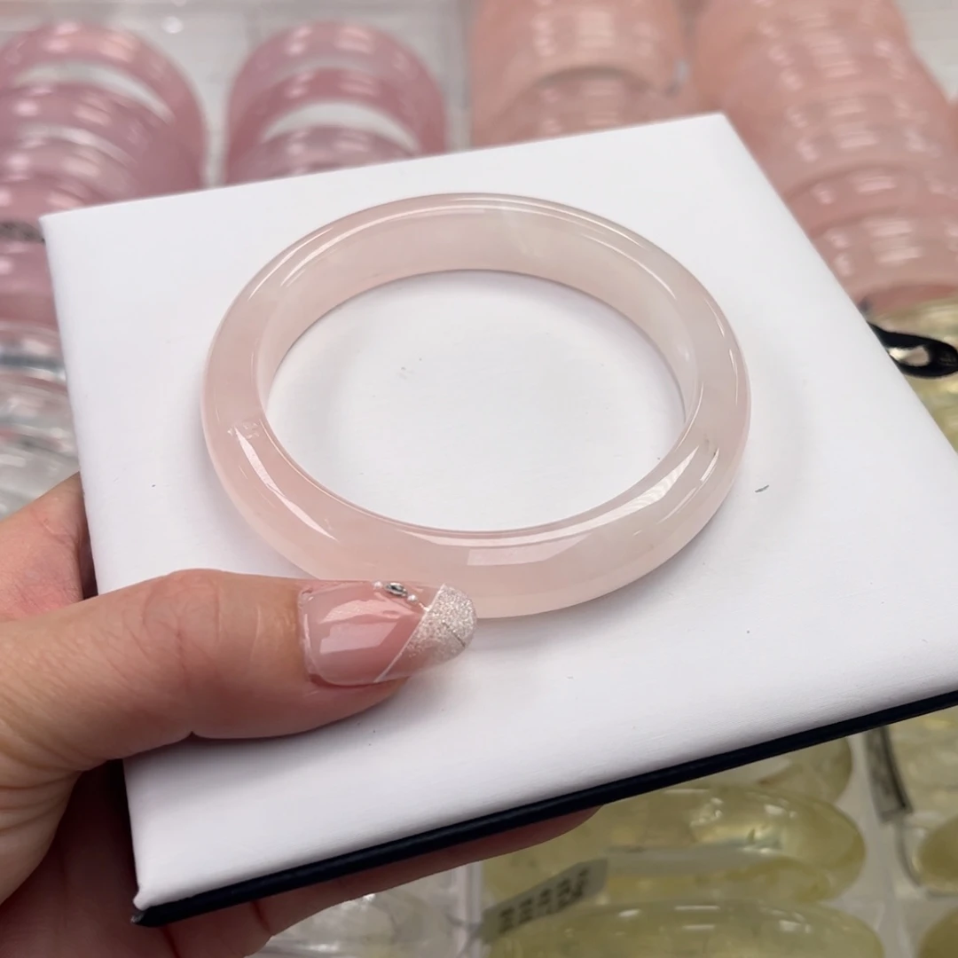 水晶手镯未镶嵌奶粉60（有共生）不退不换