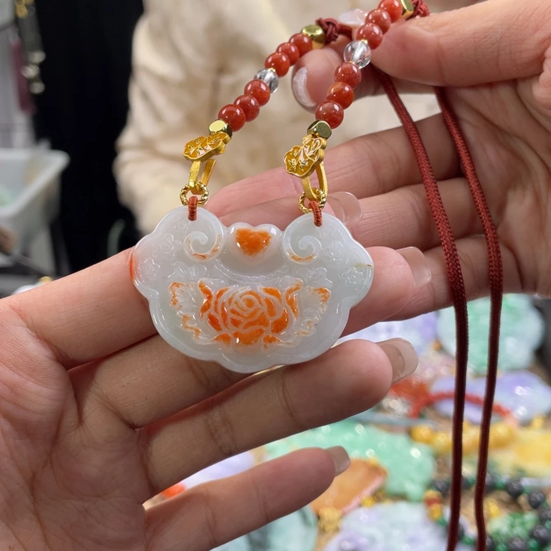 翡翠颈饰未镶嵌代编织