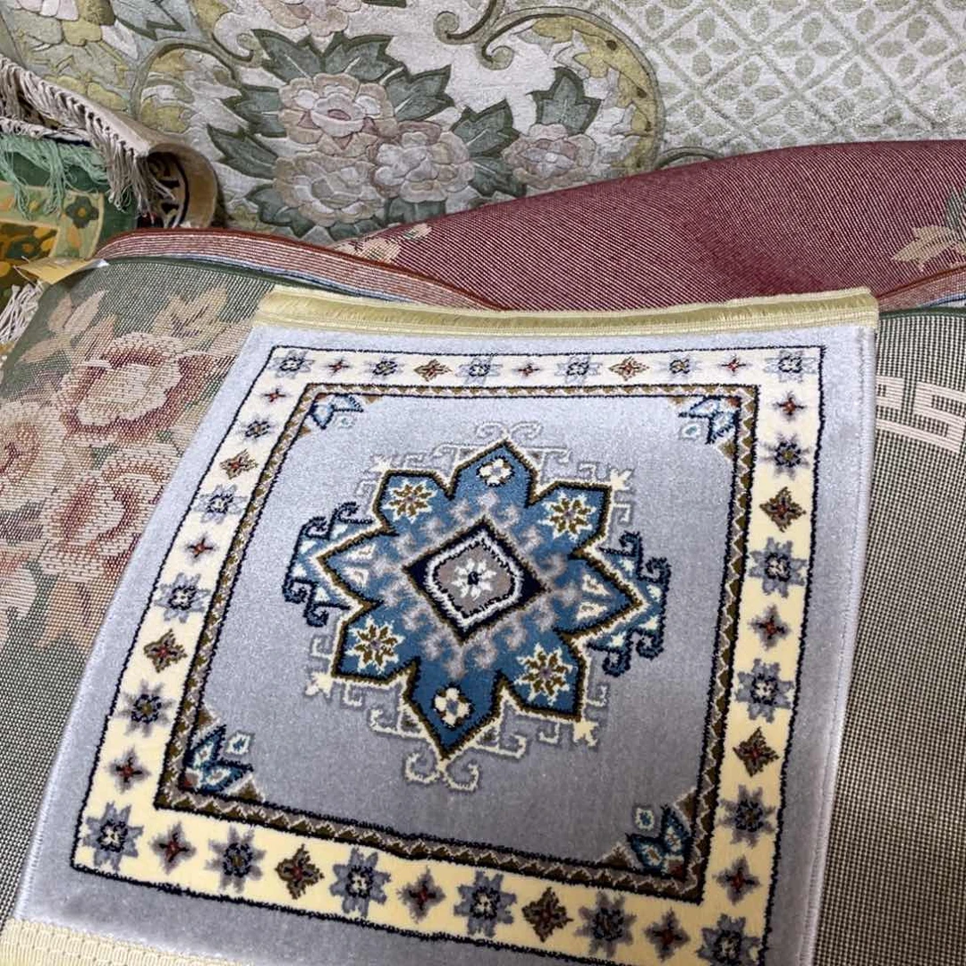 羊毛混纺福利小垫子40×40