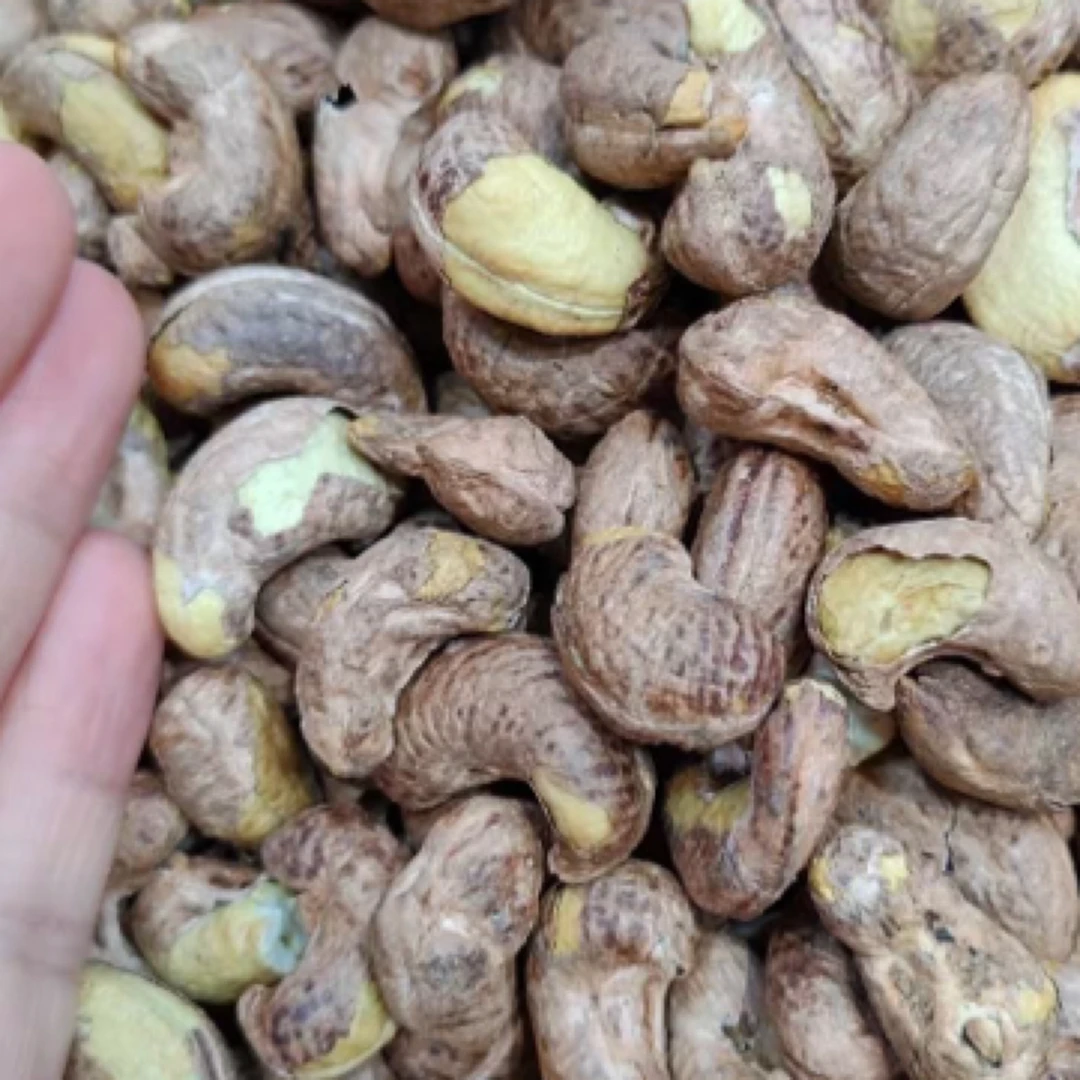 盐焗带皮腰果，大颗粒休闲食品