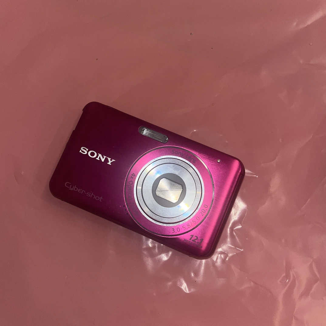 95新 Sony/索尼 W310【多巴胺配色】 色彩饱和度丰富 冷白奶油肌