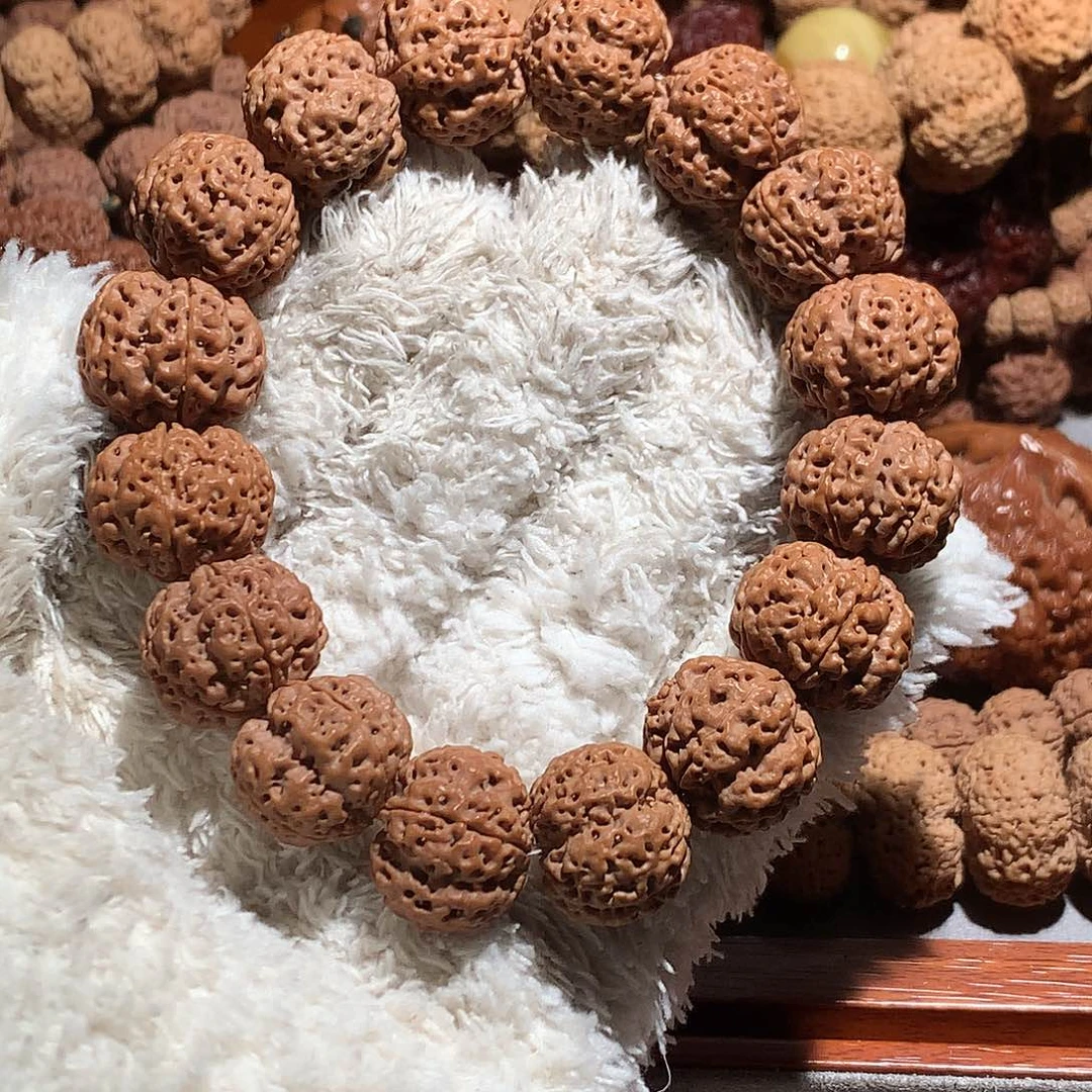 哈***哈吊坠金刚菩提19头货梁梅花