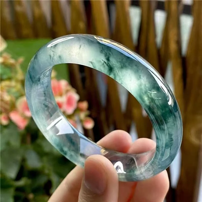 【店长推荐】纯天然 高冰飘花色 冰种阳绿 女款手镯