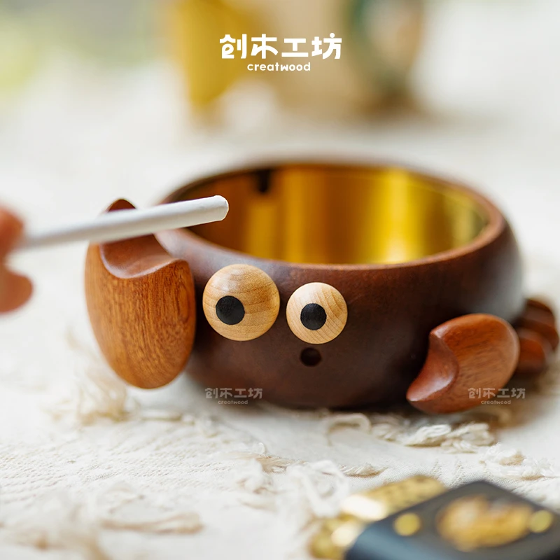 螃蟹烟灰缸/创木工坊创意可爱乌檀木办公室家用客厅防飞礼物