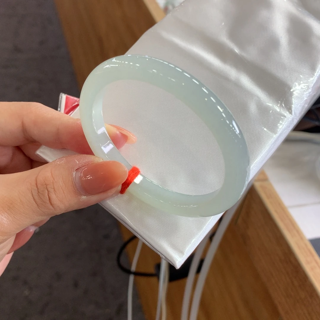 翡翠未镶嵌手镯天然Ａ货翡翠53贵妃