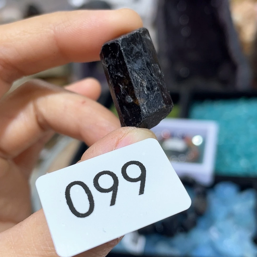 水晶摆件……未镶嵌