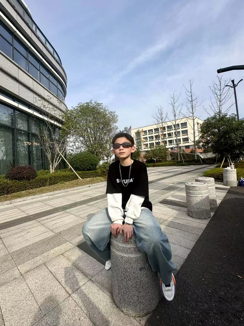 男童春季假两件黑色字母印花卫衣中大童潮童装长袖